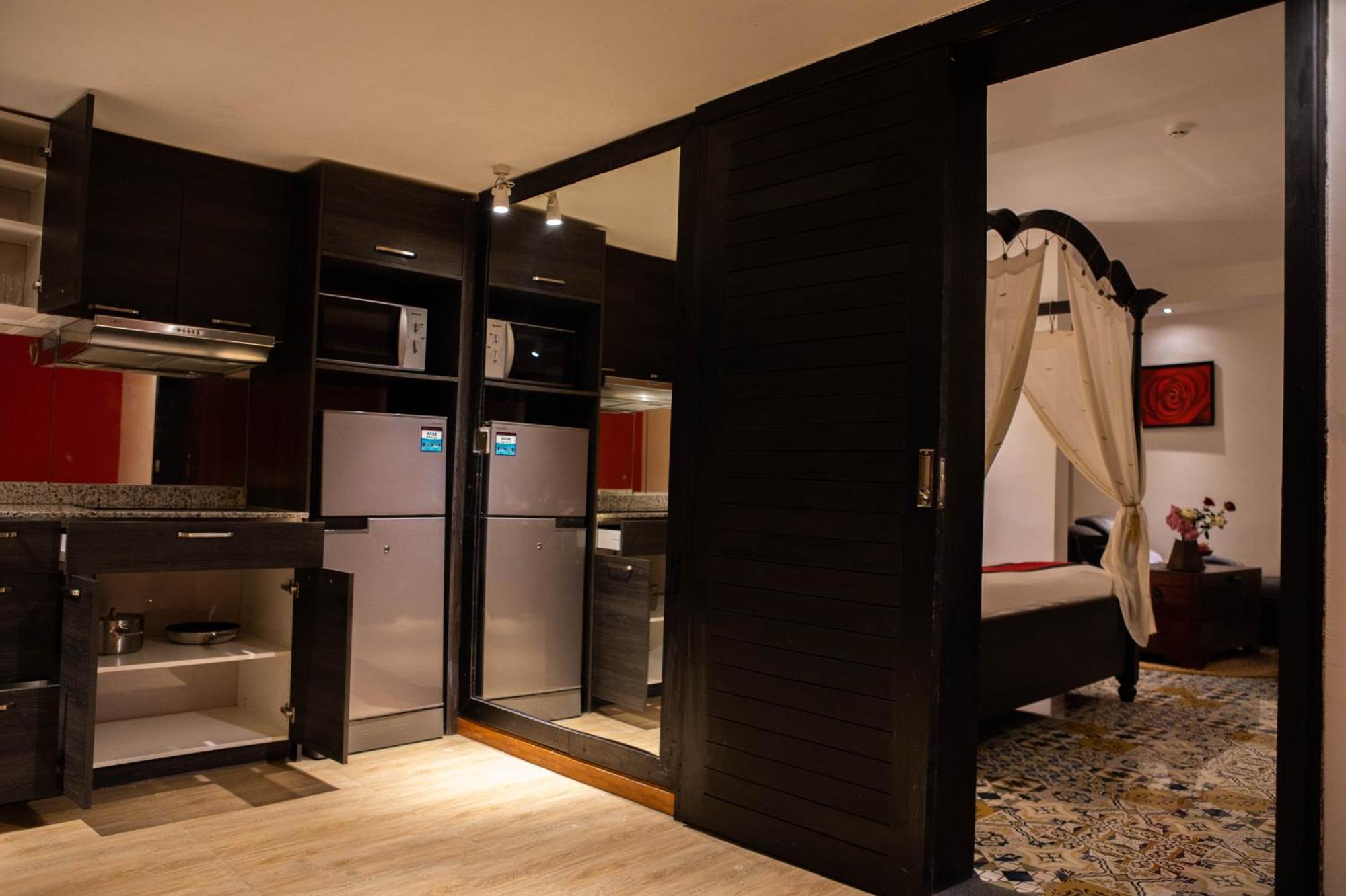 La Rose Suites Phnom-Penh Buitenkant foto