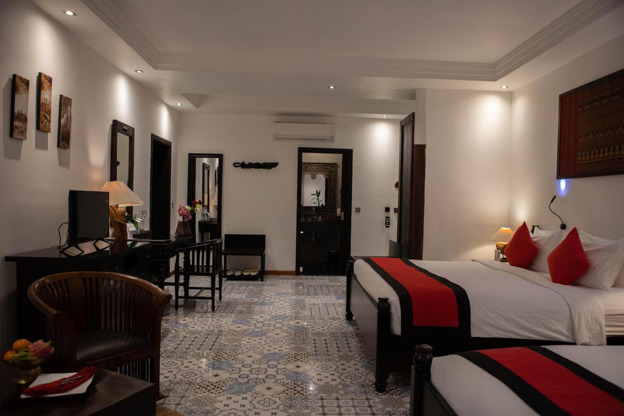La Rose Suites Phnom-Penh Buitenkant foto