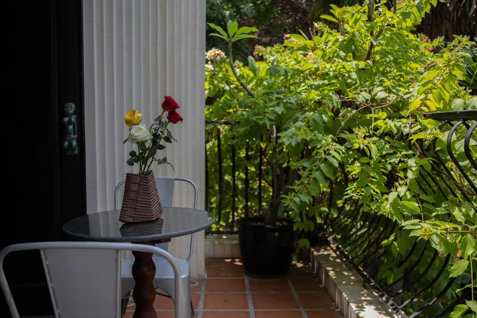 La Rose Suites Phnom-Penh Buitenkant foto