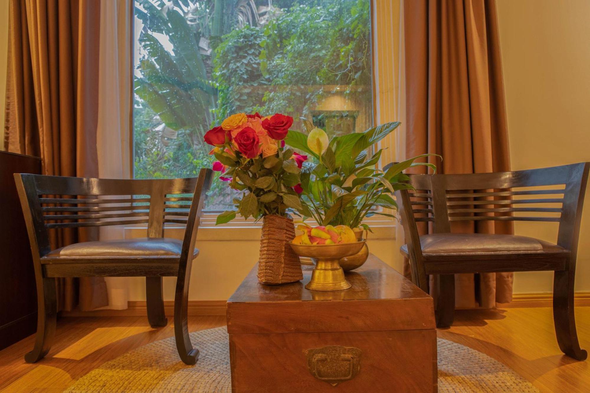La Rose Suites Phnom-Penh Buitenkant foto
