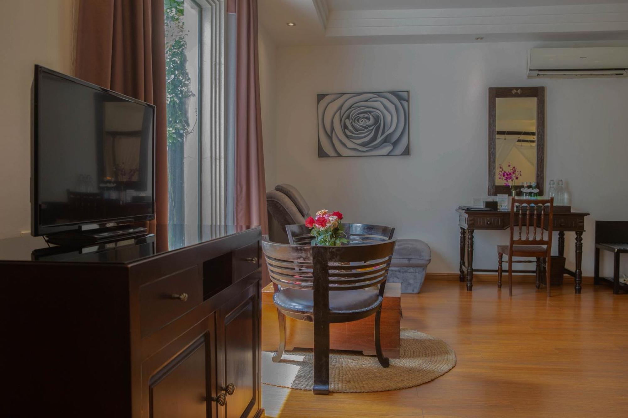 La Rose Suites Phnom-Penh Buitenkant foto