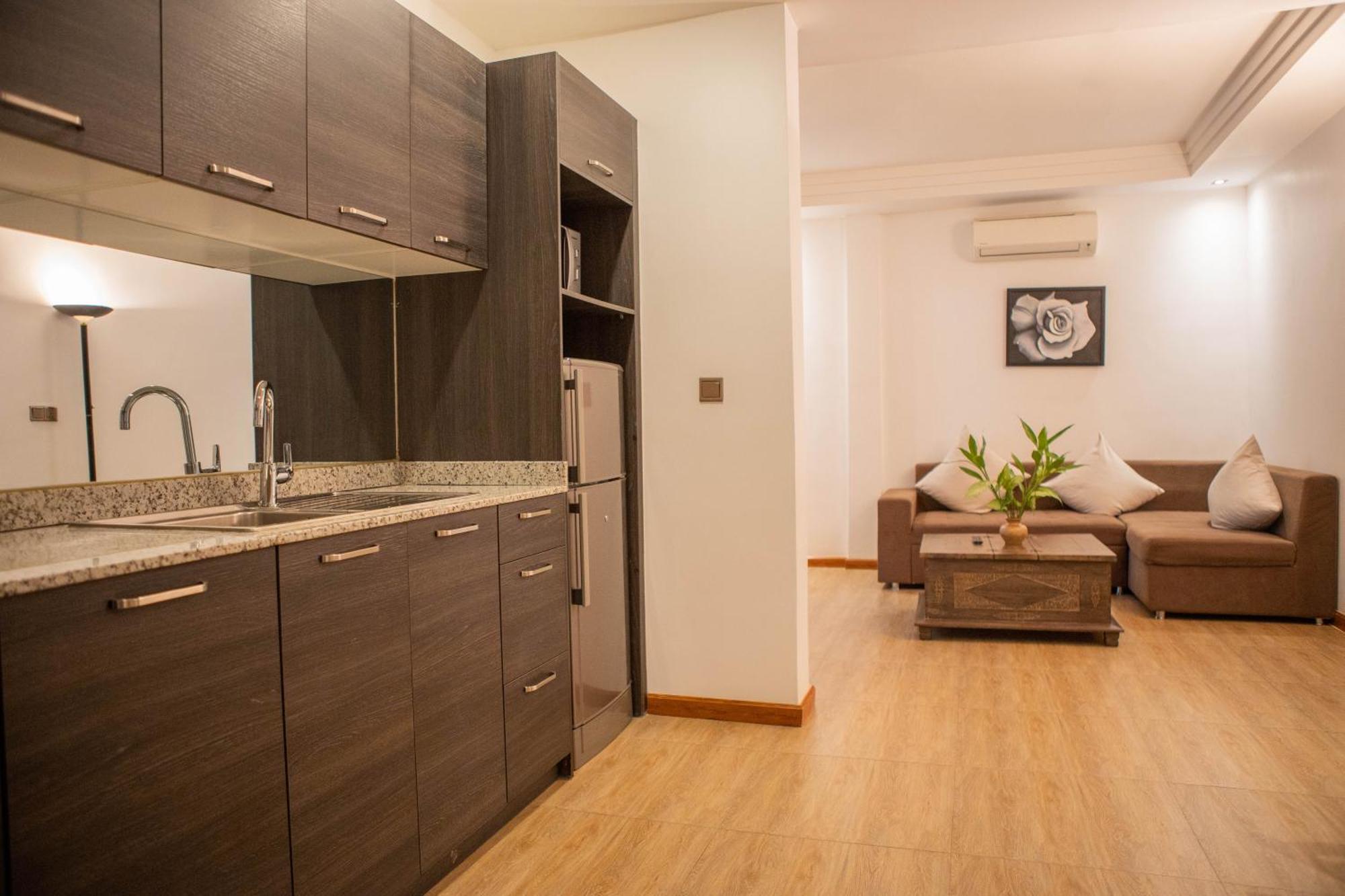La Rose Suites Phnom-Penh Buitenkant foto