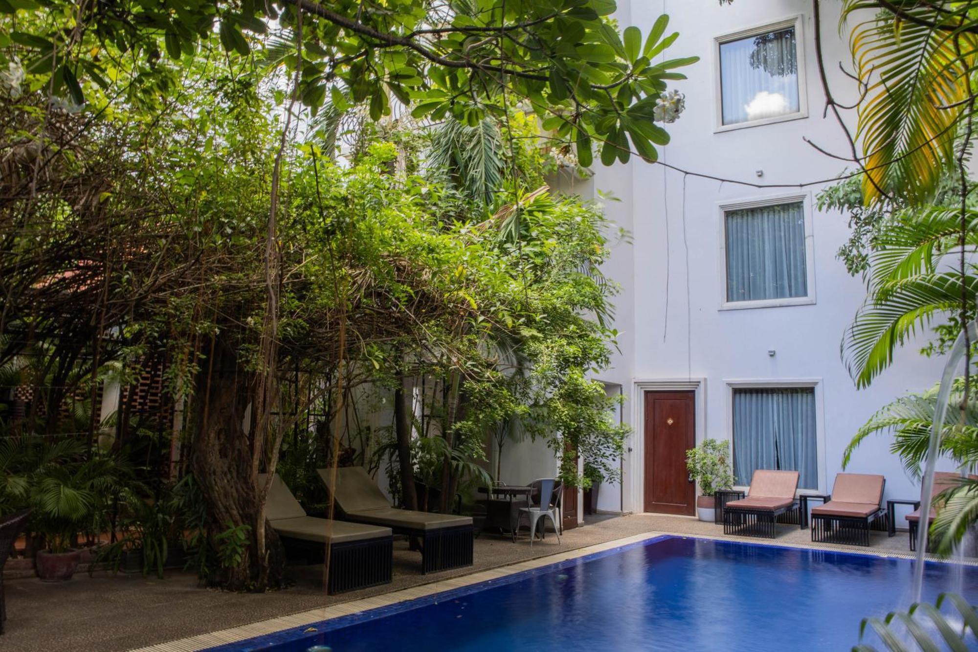 La Rose Suites Phnom-Penh Buitenkant foto