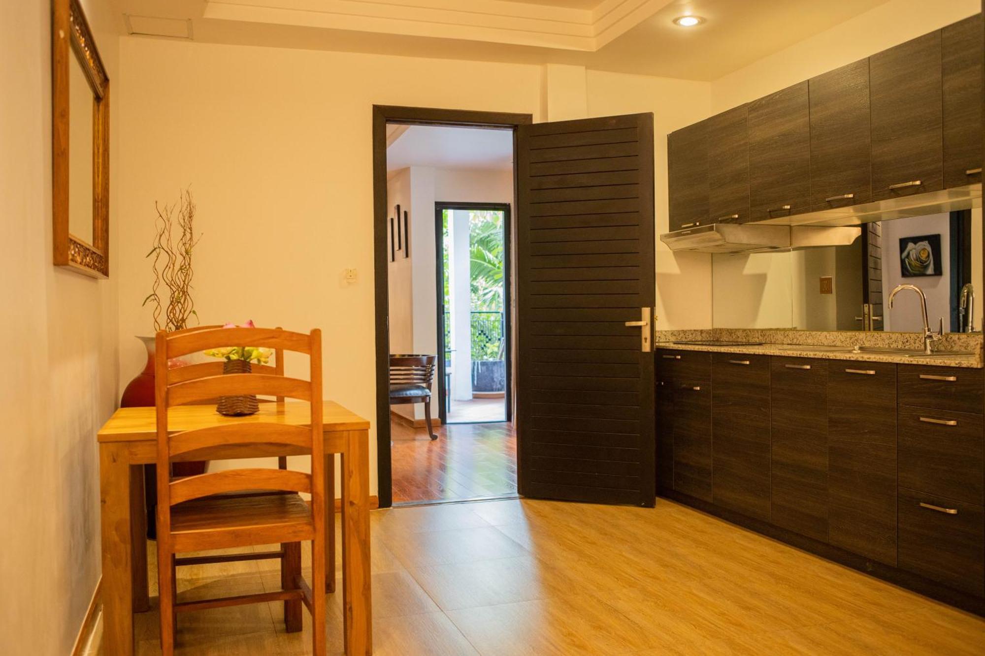 La Rose Suites Phnom-Penh Buitenkant foto