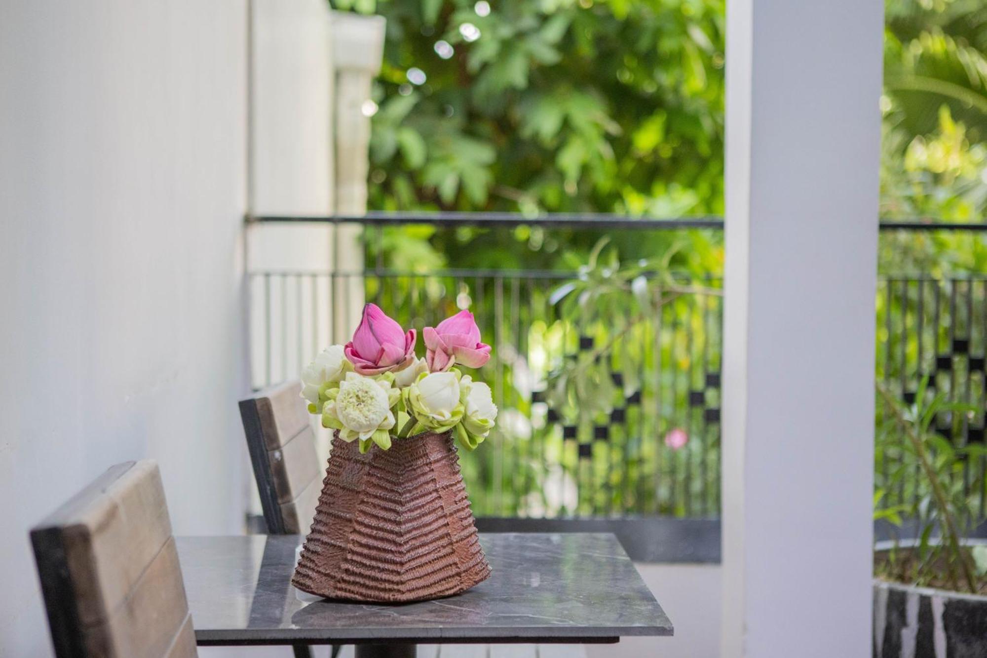 La Rose Suites Phnom-Penh Buitenkant foto
