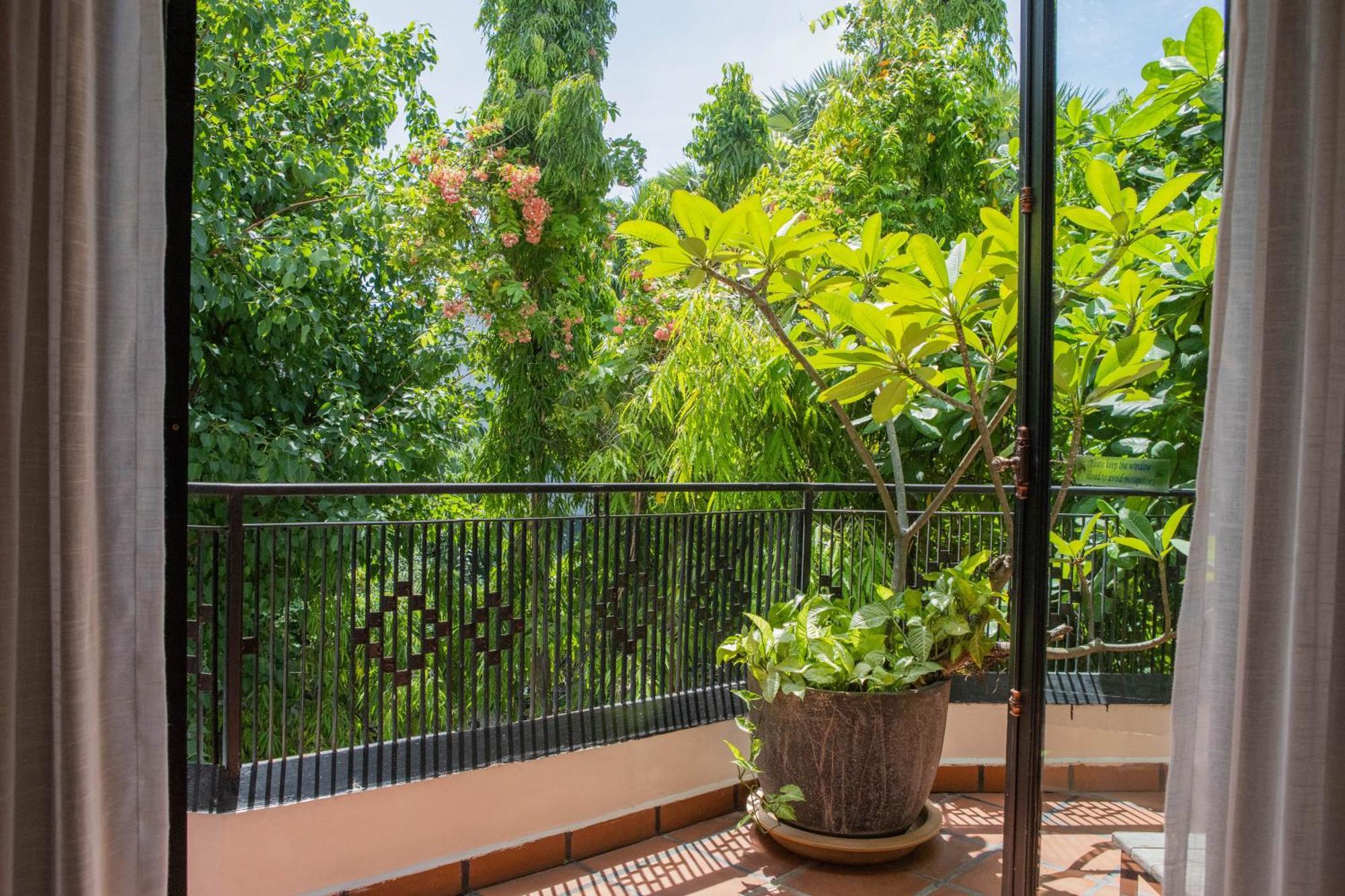 La Rose Suites Phnom-Penh Buitenkant foto