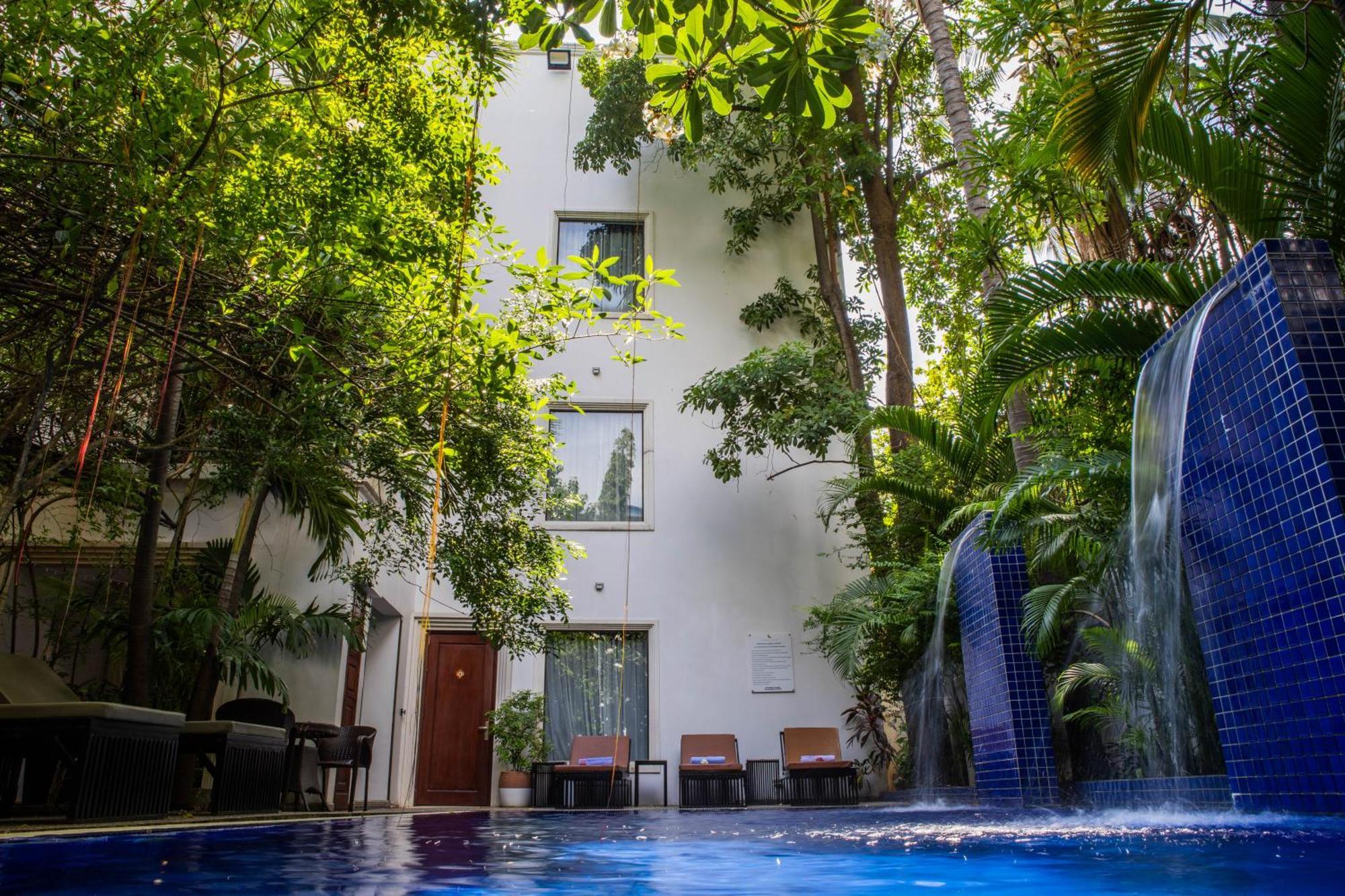La Rose Suites Phnom-Penh Buitenkant foto